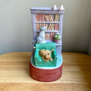 Seymour Mann Cat Music Box Porcelain Sculpture Song Memory 1987 WORKS Grannycore